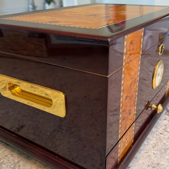 Rosewood Solana Cigar Humidor Spanish Cedar Interior - Picture 15 of 15